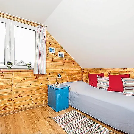 Nice Home In Ustka-Przewloka With Wifi Holiday home *